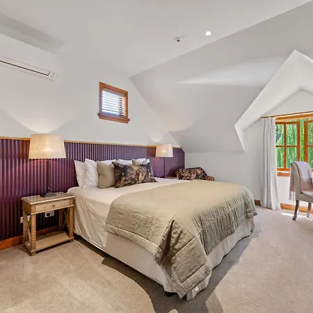 Wanaka Homestead Lodge & Cottages-3
